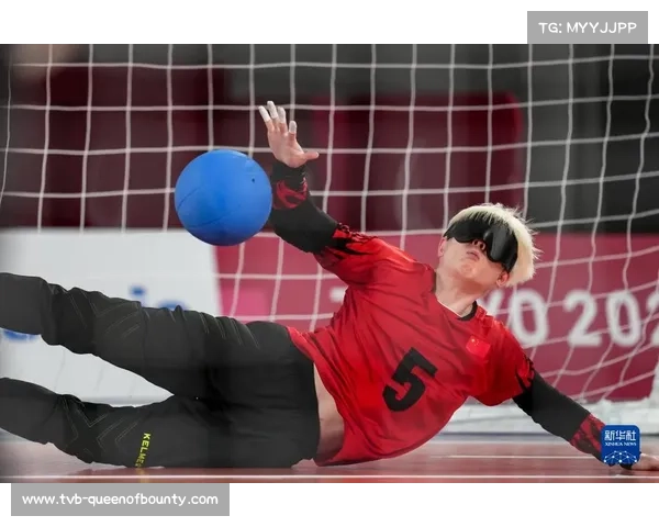 盲人球迷王晓明凭借听觉解析蛙泳划水声精准判断比赛进程 盲人球迷王晓明凭借听觉解析蛙泳划水声精准判断比赛进程